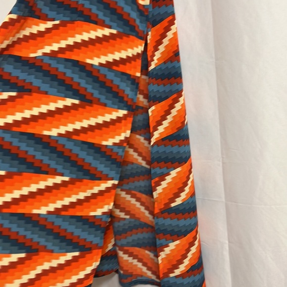 NWOT LULAROE VEST SIZE S - Picture 4 of 8